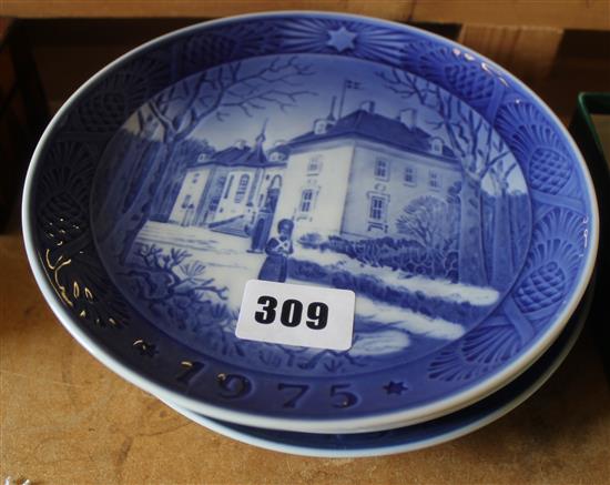 Royal Copenhagen plates(-)